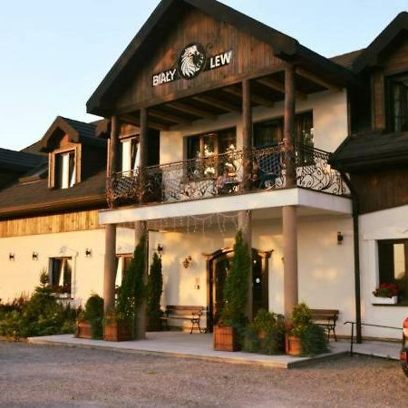 Osrodek Bialy Lew Acomodação com café da manhã Wojciechow  Exterior foto