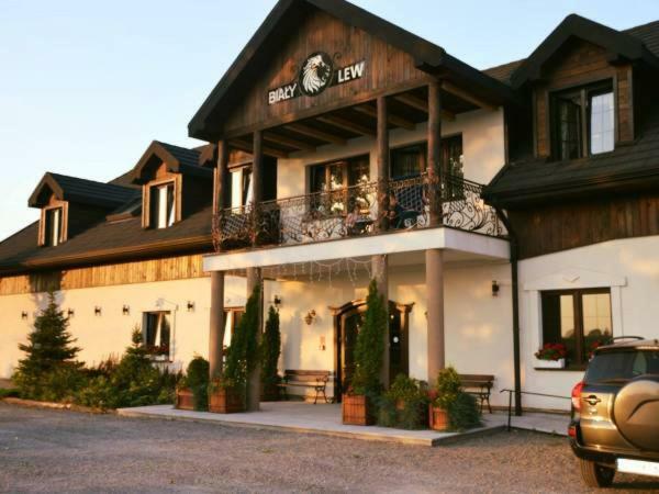 Osrodek Bialy Lew Acomodação com café da manhã Wojciechow  Exterior foto